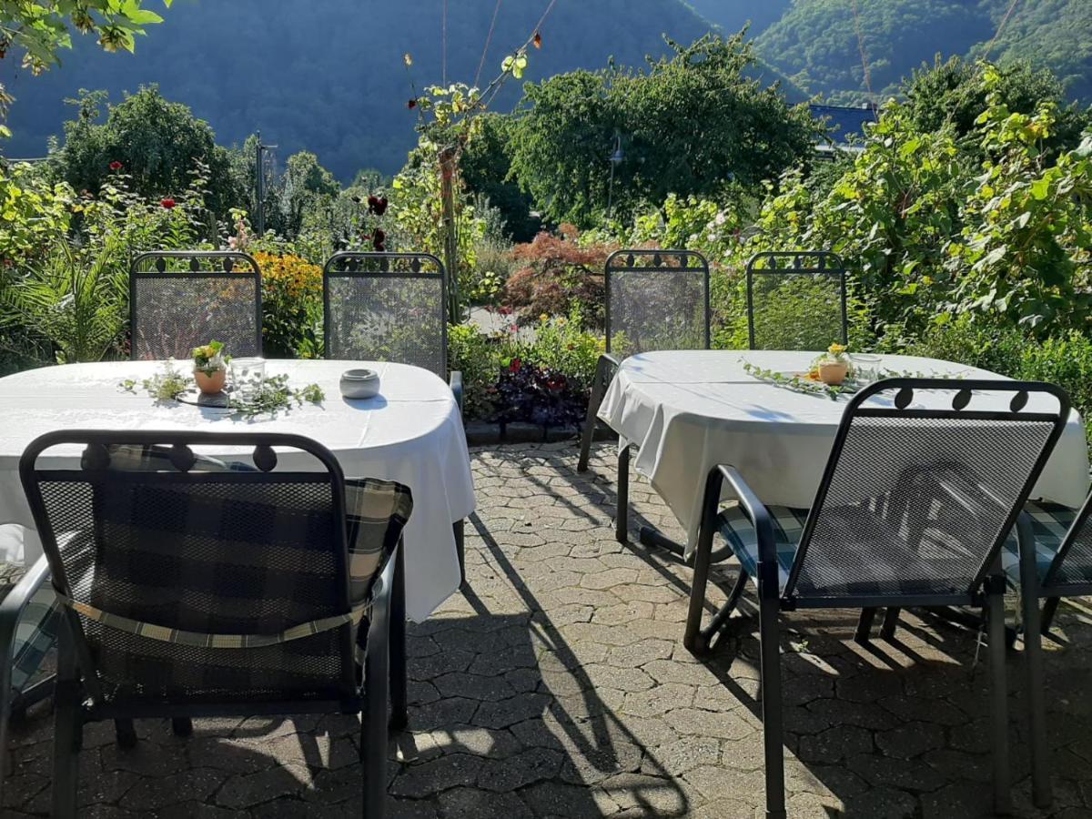 Weingut Erich Serwazi 梅塞尼希 外观 照片